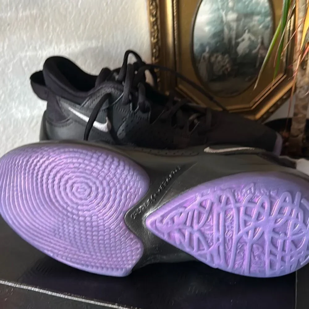 Nike Freak 2 Size 4.5 Kids 6.5 women’s Amethyst purple shoes